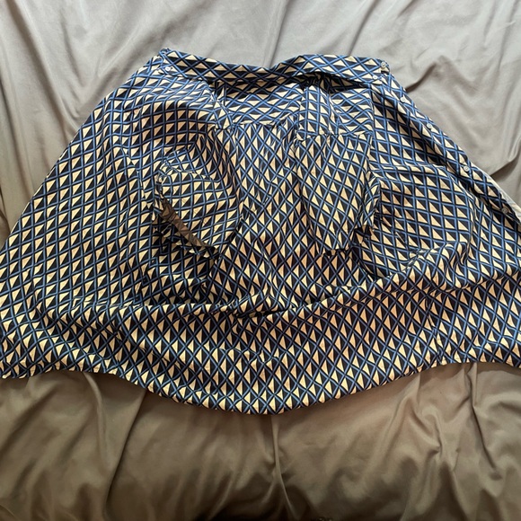 Short sleeve button downs - Picture 3 of 3